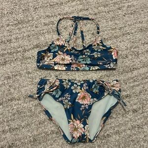 Art class blue bikini 👙 pretty cut outs